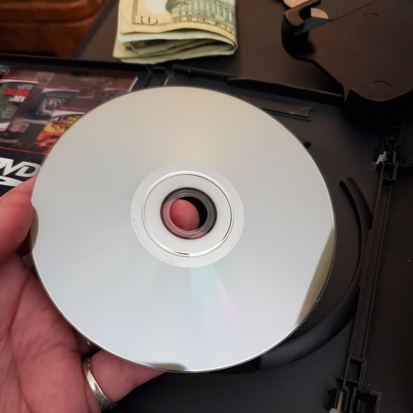 3 different Horror dvds +1 NEW DVD a classic - Picture 4 of 8